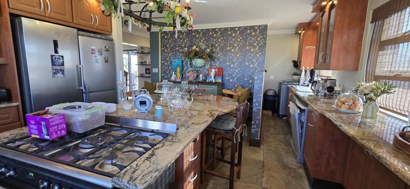 5 Bedroom Property for Sale in Groot Brakrivier Central Western Cape